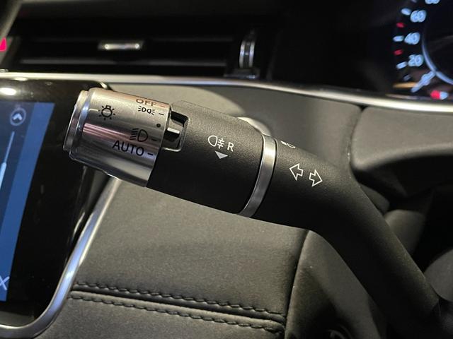 レンジローバーイヴォーク Ｓ　Ｄ２００　ワンオーナー　黒革　シートヒーター　パワーシート　ドライブパック　ナビ　ＣａｒＰｌａｙ　３６０度カメラ　Ｂｌｕｅｔｏｏｔｈ　ＡＣＣ　ＬＫＡ　ブラインドスポット　ＬＥＤヘッドライト　純正２０インチＡＷ（11枚目）