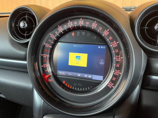 MINI クーパーSD クロスオーバー ナビ TV Bluetooth バックカメラ パドルシフト キーレス ETC 純正17インチブラックホイール HIDブラックヘッドライト オートライト ピアノブラックエクステリア アンビエントライト(6枚目)