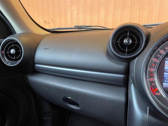 MINI クーパーSD クロスオーバー ナビ TV Bluetooth バックカメラ パドルシフト キーレス ETC 純正17インチブラックホイール HIDブラックヘッドライト オートライト ピアノブラックエクステリア アンビエントライト(19枚目)