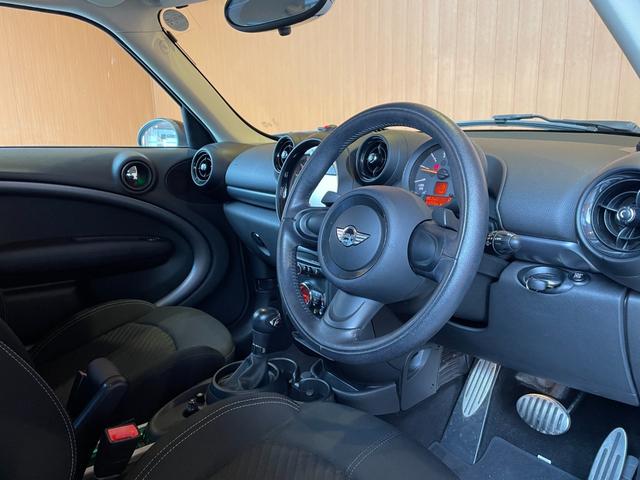 MINI クーパーSD クロスオーバー ナビ TV Bluetooth バックカメラ パドルシフト キーレス ETC 純正17インチブラックホイール HIDブラックヘッドライト オートライト ピアノブラックエクステリア アンビエントライト(23枚目)