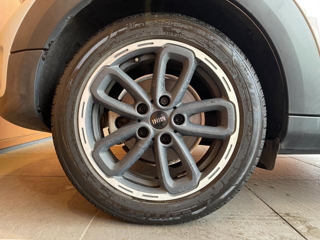 MINI クーパーSD クロスオーバー ナビ TV Bluetooth バックカメラ パドルシフト キーレス ETC 純正17インチブラックホイール HIDブラックヘッドライト オートライト ピアノブラックエクステリア アンビエントライト(33枚目)