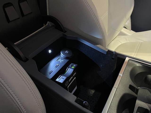 Eペイス S 180PS 黒革シート ナビ TV カープレイ 360度カメラ Bluetooth ACC レーンキープアシスト ブラインドスポット パワーバックドア パワーシート シートヒーター LEDヘッドライト ETC(23枚目)