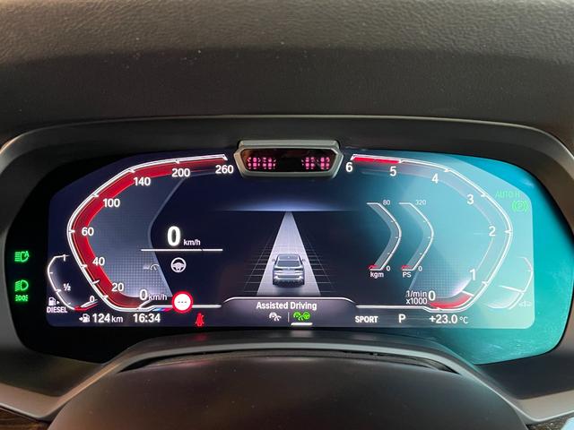 X5 xDrive 35d Mスポーツ 純正ナビ フルセグTV 360度カメラ 黒革シート シートヒーター クリスタルシフト ACC ヘッドアップディスプレイ カーボングリル 純正19インチアルミ パーキングアシスト レーンキープ(8枚目)