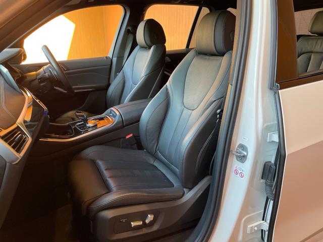 X5 xDrive 35d Mスポーツ 純正ナビ フルセグTV 360度カメラ 黒革シート シートヒーター クリスタルシフト ACC ヘッドアップディスプレイ カーボングリル 純正19インチアルミ パーキングアシスト レーンキープ(29枚目)