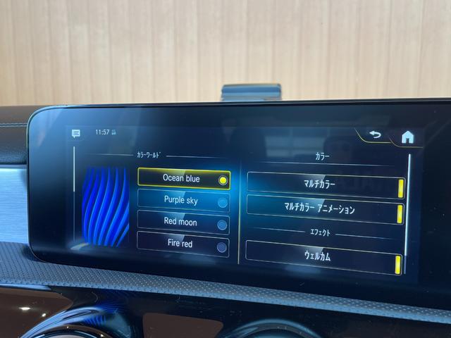 CLAクラス CLA200d AMGライン パナメリカーナグリル サンルーフ 黒赤革シート HUD 360カメラ ナビ TV Bluetooth シートヒーター パワーシート フットトランクオープナー ACC LKA BSM オートハイビーム(8枚目)