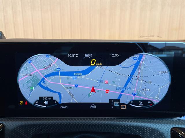 CLAクラス CLA200d AMGライン パナメリカーナグリル サンルーフ 黒赤革シート HUD 360カメラ ナビ TV Bluetooth シートヒーター パワーシート フットトランクオープナー ACC LKA BSM オートハイビーム(12枚目)