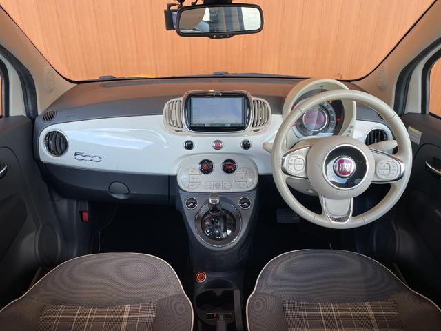 ５００ ツインエア　ラウンジ　社外メモリナビ　バックカメラ　フルセグＴＶ　ＣＤ／ＤＶＤ再生　Ｂｌｕｅｔｏｏｔｈ　ガラスルーフ　ＨＩＤヘッドライト　純正１５インチアルミホイル　アイドリングストップ　ステアリングスイッチ　ＥＴＣ（4枚目）