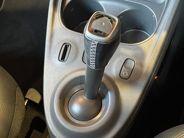 スマートフォーフォー BRABUS スポーツ 社外9インチナビ フルセグTV Bluetooth パノラマガラスルーフ 黒革シート シートヒーター アイドリングストップ コーナーセンサー 衝突被害軽減ブレーキ クルーズコントロール パドルシフト(14枚目)