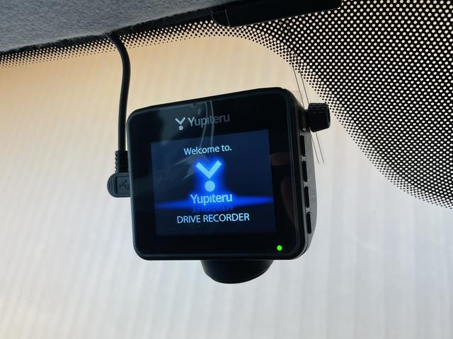 スマートフォーフォー BRABUS スポーツ 社外9インチナビ フルセグTV Bluetooth パノラマガラスルーフ 黒革シート シートヒーター アイドリングストップ コーナーセンサー 衝突被害軽減ブレーキ クルーズコントロール パドルシフト(19枚目)