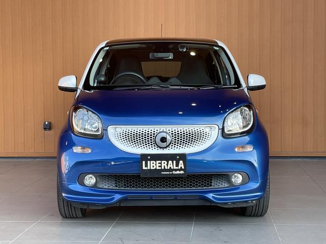 スマートフォーフォー BRABUS スポーツ 社外9インチナビ フルセグTV Bluetooth パノラマガラスルーフ 黒革シート シートヒーター アイドリングストップ コーナーセンサー 衝突被害軽減ブレーキ クルーズコントロール パドルシフト(37枚目)