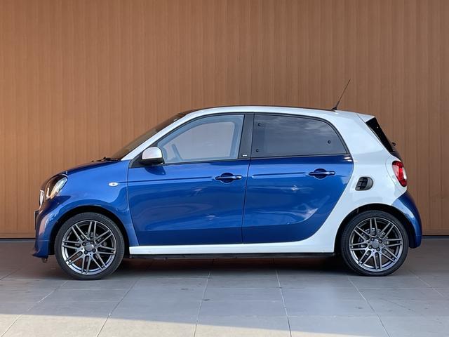 スマートフォーフォー BRABUS スポーツ 社外9インチナビ フルセグTV Bluetooth パノラマガラスルーフ 黒革シート シートヒーター アイドリングストップ コーナーセンサー 衝突被害軽減ブレーキ クルーズコントロール パドルシフト(39枚目)