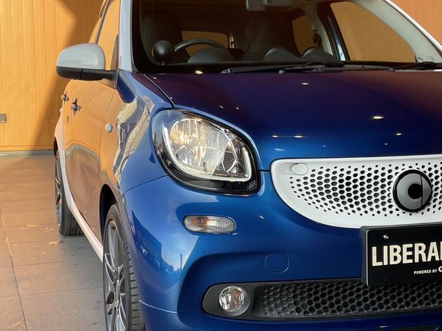 スマートフォーフォー BRABUS スポーツ 社外9インチナビ フルセグTV Bluetooth パノラマガラスルーフ 黒革シート シートヒーター アイドリングストップ コーナーセンサー 衝突被害軽減ブレーキ クルーズコントロール パドルシフト(44枚目)