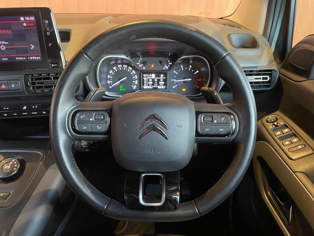 ベルランゴ シャイン　ディスプレイオーディオ　３６０度カメラ　ＡｐｐｌｅＣａｒＰｌａｙ　ガラスルーフ　サンブラインド　アクティブクルーズコントロール　ブラインドスポットアシスト　レーンキープアシスト　ＥＴＣ　Ａハイビーム（5枚目）