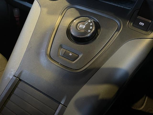 ベルランゴ シャイン　ディスプレイオーディオ　３６０度カメラ　ＡｐｐｌｅＣａｒＰｌａｙ　ガラスルーフ　サンブラインド　アクティブクルーズコントロール　ブラインドスポットアシスト　レーンキープアシスト　ＥＴＣ　Ａハイビーム（17枚目）