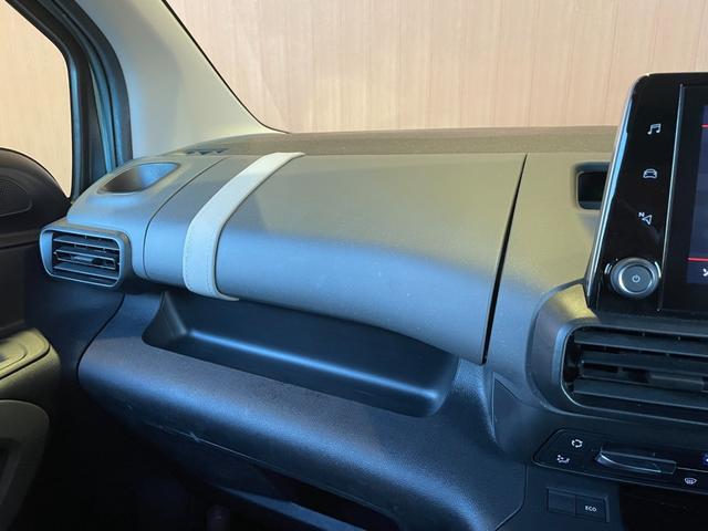 ベルランゴ シャイン　ディスプレイオーディオ　３６０度カメラ　ＡｐｐｌｅＣａｒＰｌａｙ　ガラスルーフ　サンブラインド　アクティブクルーズコントロール　ブラインドスポットアシスト　レーンキープアシスト　ＥＴＣ　Ａハイビーム（20枚目）