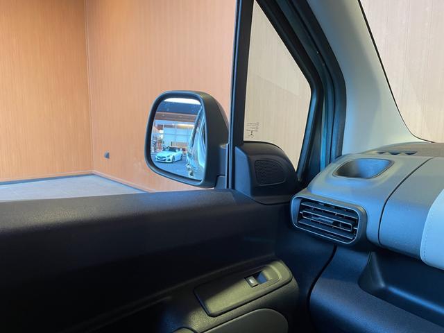 ベルランゴ シャイン　ディスプレイオーディオ　３６０度カメラ　ＡｐｐｌｅＣａｒＰｌａｙ　ガラスルーフ　サンブラインド　アクティブクルーズコントロール　ブラインドスポットアシスト　レーンキープアシスト　ＥＴＣ　Ａハイビーム（22枚目）