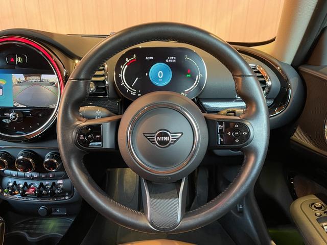 MINI クーパーD クラブマン クラシック・トリム ナビ バックカメラ コンフォートアクセス フットトランクオープナー インテリジェントセーフティ クルーズコントロール LKA LEDヘッドライト アンビエントライト ETC 純正17インチブラックAW(6枚目)