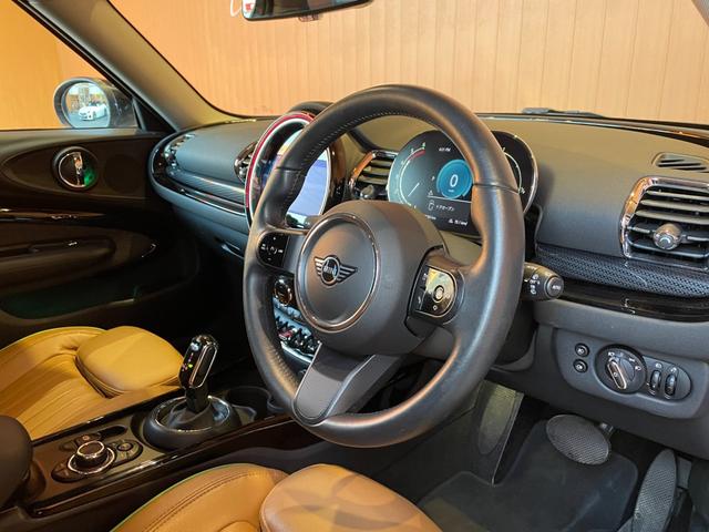 MINI クーパーD クラブマン クラシック・トリム ナビ バックカメラ コンフォートアクセス フットトランクオープナー インテリジェントセーフティ クルーズコントロール LKA LEDヘッドライト アンビエントライト ETC 純正17インチブラックAW(20枚目)