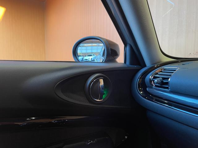 MINI クーパーD クラブマン クラシック・トリム ナビ バックカメラ コンフォートアクセス フットトランクオープナー インテリジェントセーフティ クルーズコントロール LKA LEDヘッドライト アンビエントライト ETC 純正17インチブラックAW(21枚目)