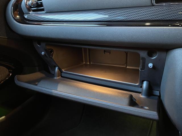 MINI クーパーD クラブマン クラシック・トリム ナビ バックカメラ コンフォートアクセス フットトランクオープナー インテリジェントセーフティ クルーズコントロール LKA LEDヘッドライト アンビエントライト ETC 純正17インチブラックAW(23枚目)