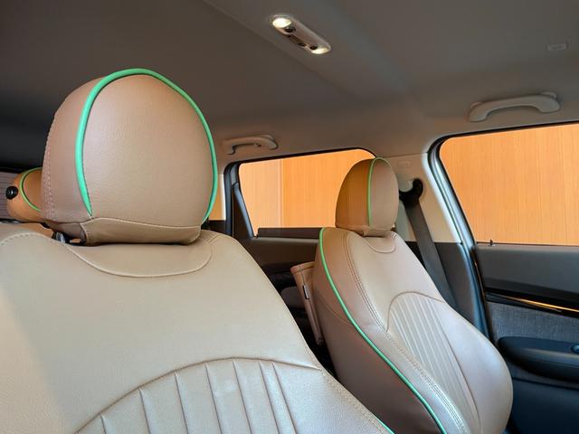 MINI クーパーD クラブマン クラシック・トリム ナビ バックカメラ コンフォートアクセス フットトランクオープナー インテリジェントセーフティ クルーズコントロール LKA LEDヘッドライト アンビエントライト ETC 純正17インチブラックAW(27枚目)