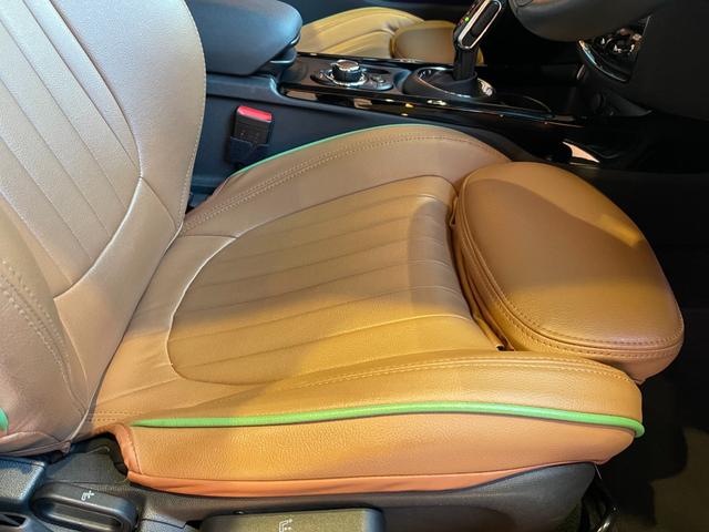 MINI クーパーD クラブマン クラシック・トリム ナビ バックカメラ コンフォートアクセス フットトランクオープナー インテリジェントセーフティ クルーズコントロール LKA LEDヘッドライト アンビエントライト ETC 純正17インチブラックAW(28枚目)