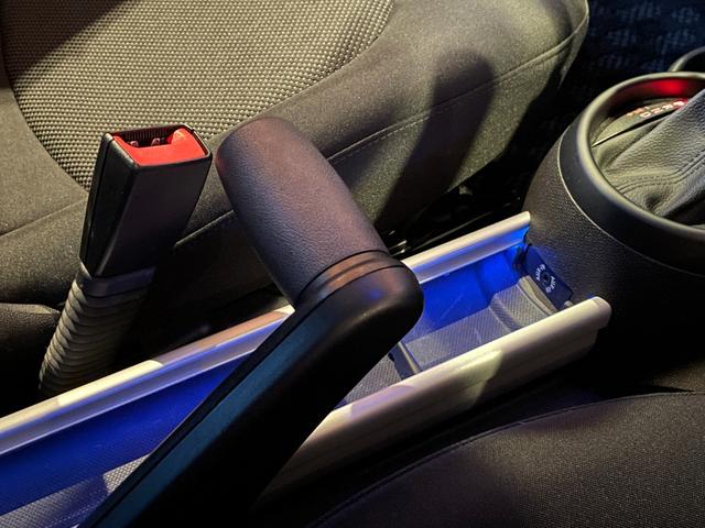 ＬＩＢＥＲＡＬＡは自分好みのライブラリーでお好きな本を選んでいく楽しさと同じように、ご自身の感性に合ったプレミアムカーを選んでいく楽しさを感じて頂くための空間をご提供させて頂きます。