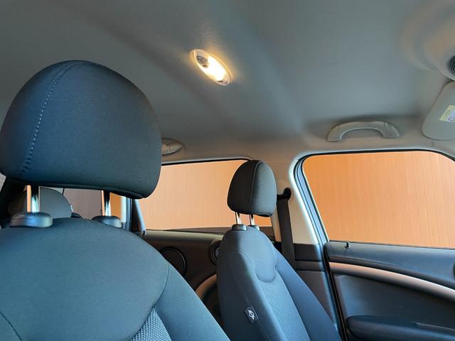 ＬＩＢＥＲＡＬＡでは複数のメーカーのお車をワンストップで乗り比べしていただける輸入車ブランド店舗です。お気軽にお立ち寄りいただき心ゆくまでその性能をご堪能してください。