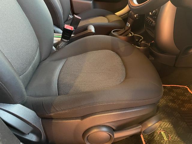 ＬＩＢＥＲＡＬＡでは輸入車知識を持ったコーディネーターが同乗し、ただ運転していただくだけではなく的確にそのお車に合わせたアドバイスをお伝えします。きっと新しい発見があると思います。