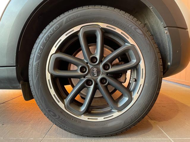 ご来店が難しいお客様でもご安心下さい、当店スタッフがお車の詳細やサービス内容までしっかりご説明させて頂きます。