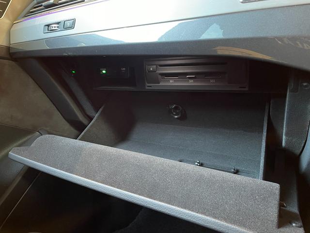 Ｑ７ ４５ＴＦＳＩクワトロ　Ｓラインパッケージ　ワンオーナー　純正ナビ　３６０度カメラ　フルセグＴＶ　７シーターパッケージ　ＡＣＣ　サイドアシスト　アクティブレーンアシスト　パワーバックドア　黒革シート　シートヒーター（26枚目）