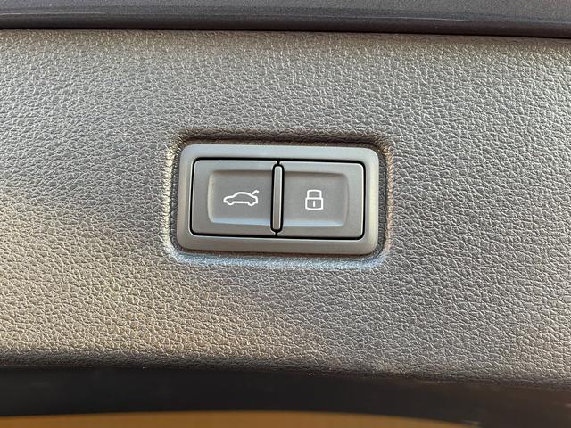 Ｑ７ ４５ＴＦＳＩクワトロ　Ｓラインパッケージ　ワンオーナー　純正ナビ　３６０度カメラ　フルセグＴＶ　７シーターパッケージ　ＡＣＣ　サイドアシスト　アクティブレーンアシスト　パワーバックドア　黒革シート　シートヒーター（40枚目）