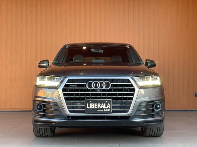 Ｑ７ ４５ＴＦＳＩクワトロ　Ｓラインパッケージ　ワンオーナー　純正ナビ　３６０度カメラ　フルセグＴＶ　７シーターパッケージ　ＡＣＣ　サイドアシスト　アクティブレーンアシスト　パワーバックドア　黒革シート　シートヒーター（45枚目）