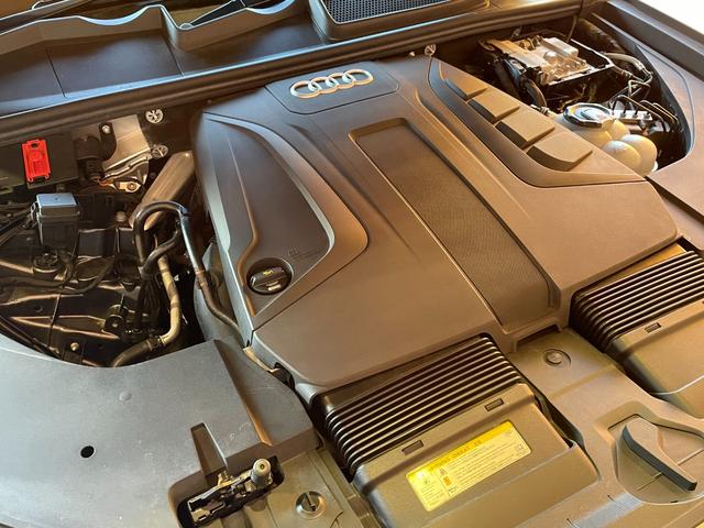 Ｑ７ ４５ＴＦＳＩクワトロ　Ｓラインパッケージ　ワンオーナー　純正ナビ　３６０度カメラ　フルセグＴＶ　７シーターパッケージ　ＡＣＣ　サイドアシスト　アクティブレーンアシスト　パワーバックドア　黒革シート　シートヒーター（55枚目）