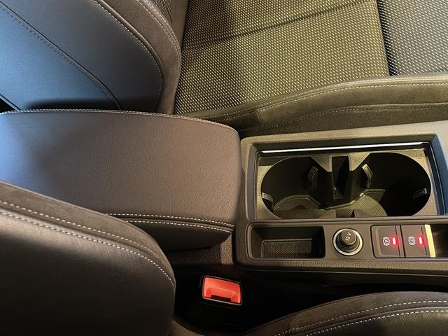 Ｑ３スポーツバック ３５ＴＤＩクワトロ　Ｓライン　ワンオーナー　純正ナビ　３６０度カメラ　ＡｐｐｌｅＣａｒＰｌａｙ　Ｂｌｕｅｔｏｏｔｈ　ベーシックＰＫＧ　アシスタンスＰＫＧ　テクノロジーＰＫＧ　ＡＣＣ　サイドアシスト　バーチャルコックピット（19枚目）