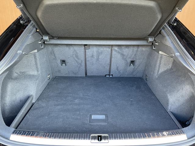 Ｑ３スポーツバック ３５ＴＤＩクワトロ　Ｓライン　ワンオーナー　純正ナビ　３６０度カメラ　ＡｐｐｌｅＣａｒＰｌａｙ　Ｂｌｕｅｔｏｏｔｈ　ベーシックＰＫＧ　アシスタンスＰＫＧ　テクノロジーＰＫＧ　ＡＣＣ　サイドアシスト　バーチャルコックピット（32枚目）