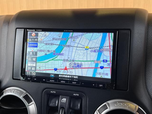 ジープ・ラングラーアンリミテッド サハラ 社外メモリナビ フルセグTV バックカメラ サイドカメラ Bluetooth 黒革シート シートヒーター クルーズコントロール MTモード付AT ダウンヒルアシストコントロール オートヘッドライト(11枚目)