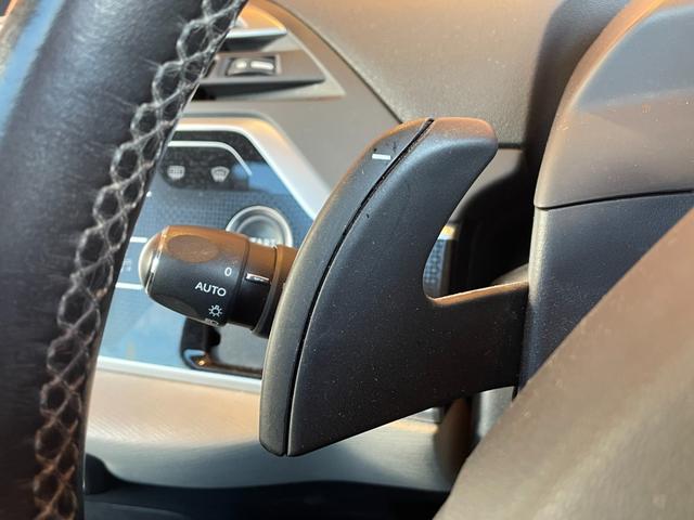 グランドＣ４ ピカソ シャイン　ブルーＨＤｉ　純正ナビ　フルセグＴＶ　３６０度カメラ　コンビレザーシート　シートヒーター　パノラミックガラスルーフ　ハンズフリーテールゲート　ＡｐｐｌｅＣａｒＰｌａｙ　ＡＣＣ　ＬＫＡ　ＢＳＭ　純正１７インチアルミ（10枚目）