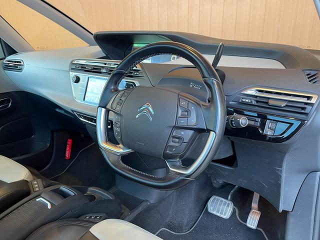 グランドＣ４ ピカソ シャイン　ブルーＨＤｉ　純正ナビ　フルセグＴＶ　３６０度カメラ　コンビレザーシート　シートヒーター　パノラミックガラスルーフ　ハンズフリーテールゲート　ＡｐｐｌｅＣａｒＰｌａｙ　ＡＣＣ　ＬＫＡ　ＢＳＭ　純正１７インチアルミ（28枚目）