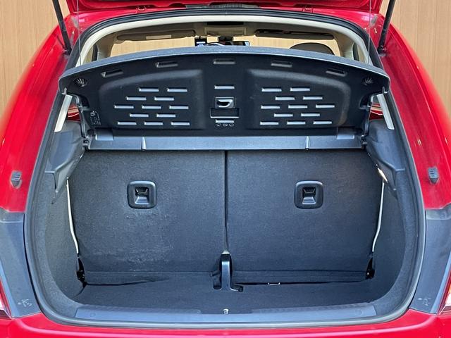 ザ・ビートル デザイン　ワンオーナー　ベージュ革シート　シートヒーター　純正ナビ　ＴＶ　ＤＶＤ　ブラインドスポットモニター　クルーズコントロール　プッシュスタート　ＥＴＣ　ＨＩＤヘッドライト　オートライト　純正１７インチＡＷ（26枚目）