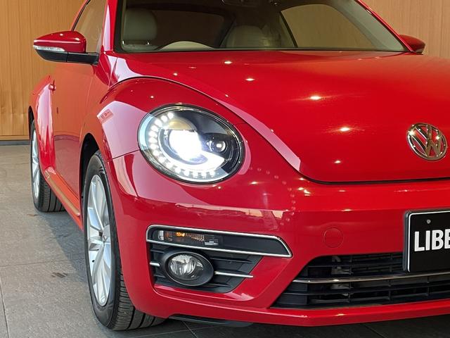 ザ・ビートル デザイン　ワンオーナー　ベージュ革シート　シートヒーター　純正ナビ　ＴＶ　ＤＶＤ　ブラインドスポットモニター　クルーズコントロール　プッシュスタート　ＥＴＣ　ＨＩＤヘッドライト　オートライト　純正１７インチＡＷ（39枚目）