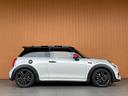 クーパーＳ　ジョンクーパーワークスパッケージ　純正ナビ　バックカメラ　Ｂｌｕｅｔｏｏｔｈ　ペッパーパッケージ　ＭＩＮＩドライビングモード　ヘッドアップディスプレイ　ＪＣＷ１７インチアルミ　ＪＣＷステアリング（44枚目）