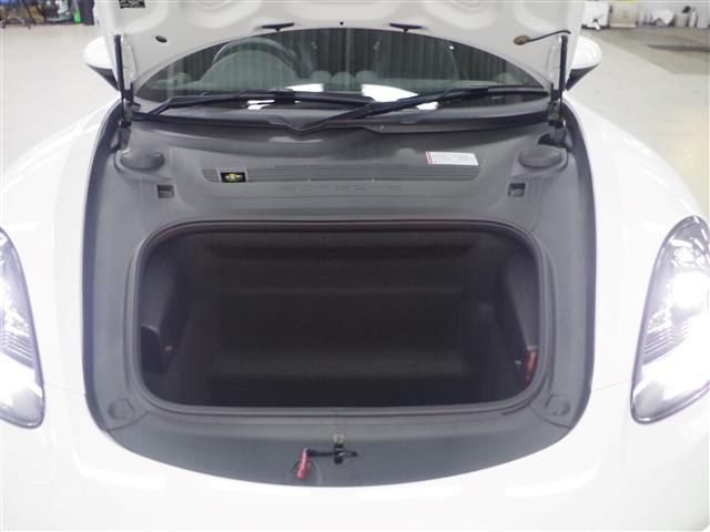 ７１８ケイマン ７１８ケイマンＳ　純正ナビ　ドラレコ　クルコン　ＥＴＣ　ワンオーナー　スポーツクロノパッケージ　ハーフレザーシート　２０インチアルミ　エアバッグ　パワーステアリング　パワーウィンドウ　革巻きステアリング　禁煙車（11枚目）