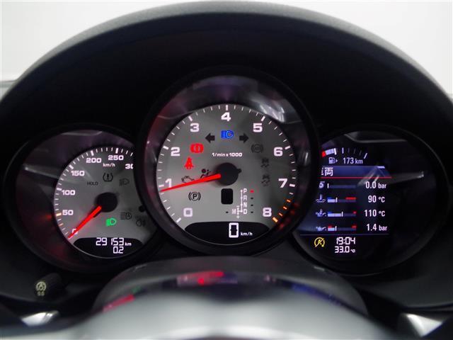 ７１８ケイマン ７１８ケイマンＳ　純正ナビ　ドラレコ　クルコン　ＥＴＣ　ワンオーナー　スポーツクロノパッケージ　ハーフレザーシート　２０インチアルミ　エアバッグ　パワーステアリング　パワーウィンドウ　革巻きステアリング　禁煙車（16枚目）