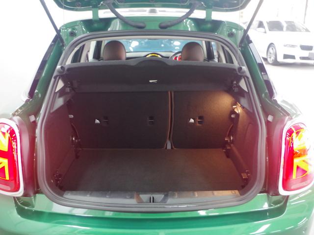 MINI クーパーD 60イヤーズエディション ブラウンレザーシート 純正ナビ バックカメラ クルーズコントロール ETC 前後障害物センサー コンフォートアクセス シートヒーター 衝突軽減ブレーキ Bluetooth 純正17インチアルミ(12枚目)