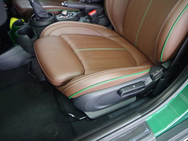 MINI クーパーD 60イヤーズエディション ブラウンレザーシート 純正ナビ バックカメラ クルーズコントロール ETC 前後障害物センサー コンフォートアクセス シートヒーター 衝突軽減ブレーキ Bluetooth 純正17インチアルミ(18枚目)