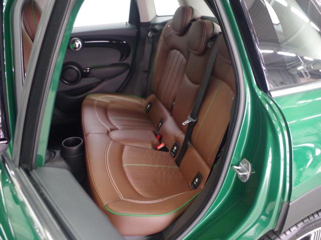 MINI クーパーD 60イヤーズエディション ブラウンレザーシート 純正ナビ バックカメラ クルーズコントロール ETC 前後障害物センサー コンフォートアクセス シートヒーター 衝突軽減ブレーキ Bluetooth 純正17インチアルミ(20枚目)