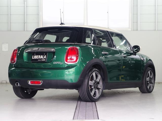 MINI クーパーD 60イヤーズエディション ブラウンレザーシート 純正ナビ バックカメラ クルーズコントロール ETC 前後障害物センサー コンフォートアクセス シートヒーター 衝突軽減ブレーキ Bluetooth 純正17インチアルミ(59枚目)