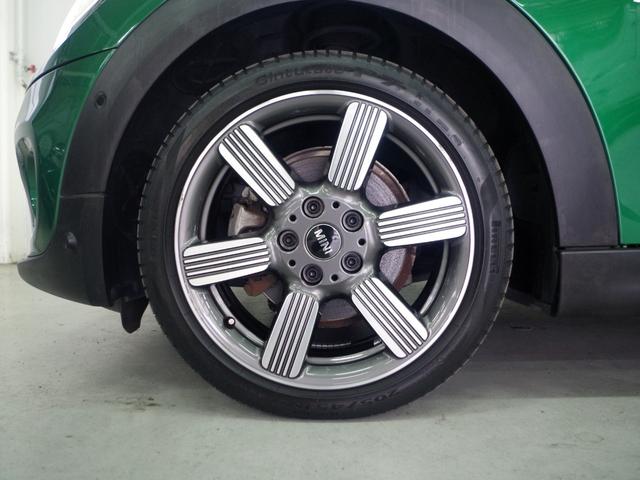 MINI クーパーD 60イヤーズエディション ブラウンレザーシート 純正ナビ バックカメラ クルーズコントロール ETC 前後障害物センサー コンフォートアクセス シートヒーター 衝突軽減ブレーキ Bluetooth 純正17インチアルミ(64枚目)