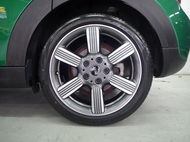 MINI クーパーD 60イヤーズエディション ブラウンレザーシート 純正ナビ バックカメラ クルーズコントロール ETC 前後障害物センサー コンフォートアクセス シートヒーター 衝突軽減ブレーキ Bluetooth 純正17インチアルミ(65枚目)